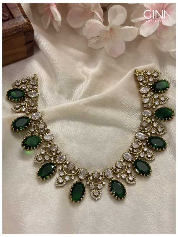Sparkling Premiuim Emerald Necklace