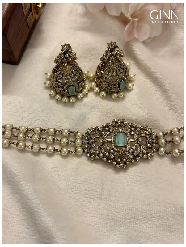 Three Layers Pearl Choker with Square Sea Green Stone