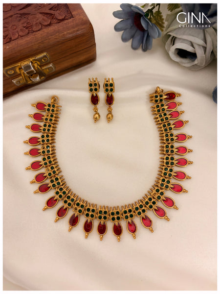 Traditional Nagapadam Necklace with Earrings Alternative View