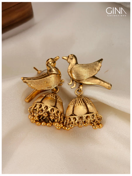 Gold Plated Bird Motif Hasli with Earrings Alternative View