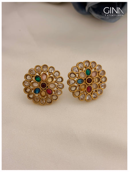 Navarathna Rectangle stone necklace with studs Alternative View