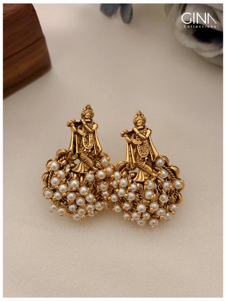 Krishna pearl Pendant with earrings. Alternative View
