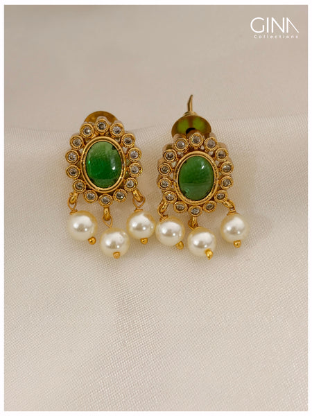 Elegant Kemp Attigai with Earrings Alternative View