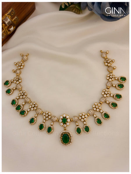 Emerald Emily Victorian Jewellery Set Alternative View