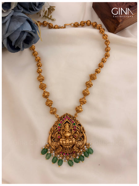 Gajalakshmi Gundu Mala with Emerald and Pearl Drops Alternative View