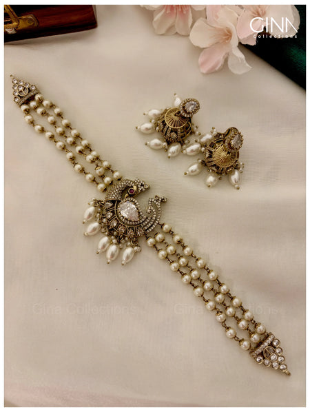 Mayuri Pearl Choker-White