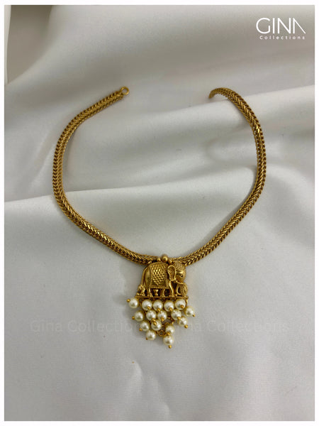 Pearls Elephant Necklace with Earring Alternative View