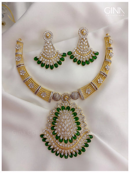 Sparkling Kanti with Dazzling Pendant with Green Beads