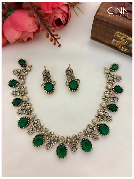 Sparkling Premium Emerald Necklace