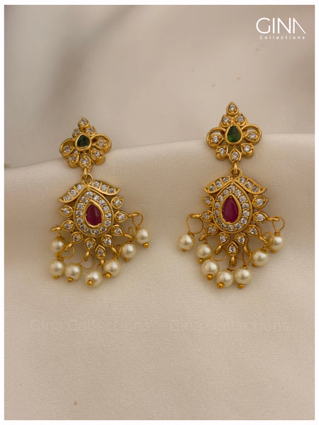 Three Layered Long Pearl Haram with Earrings Alternative View
