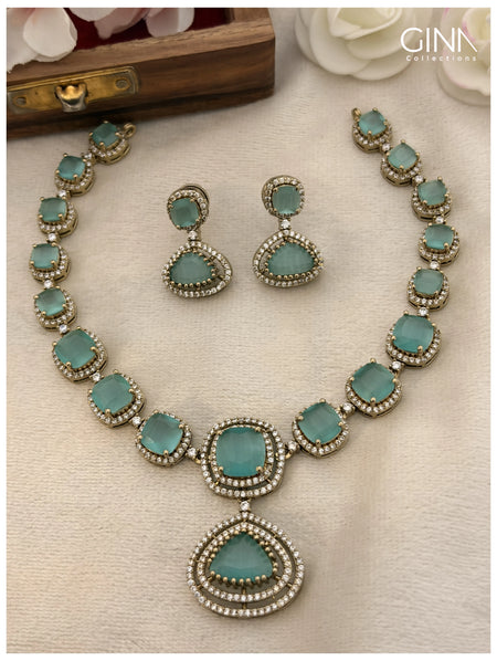 Premium Victorian Necklace