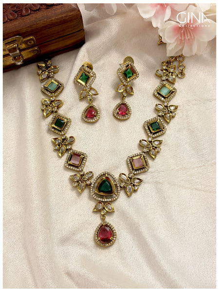 Beautiful Flower Design Multicolor Necklace