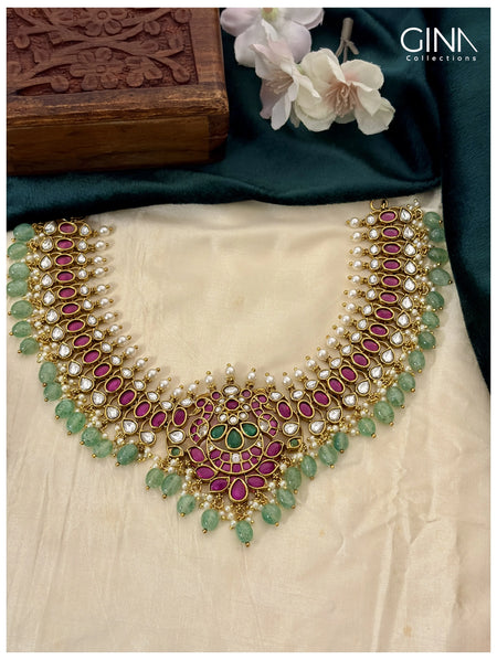 Nakshi Hand Made Kemp Neck Set Alternative View