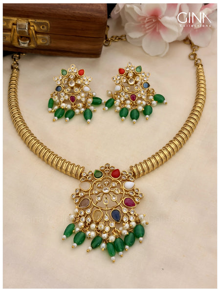 Green Bead Drops Hasli Necklace