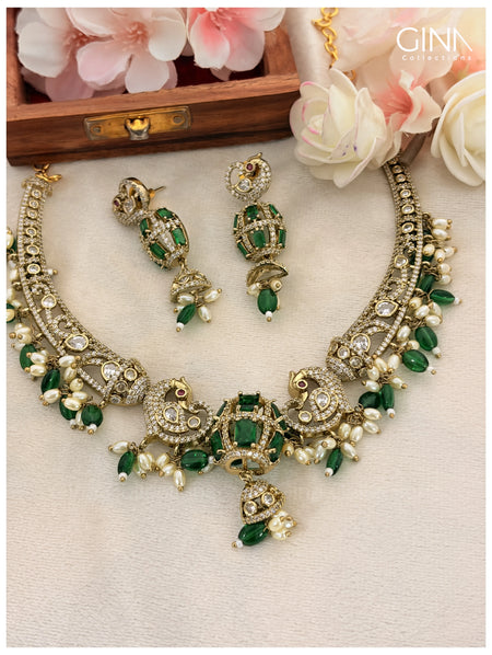 Twin Mayuri Hasli Necklace