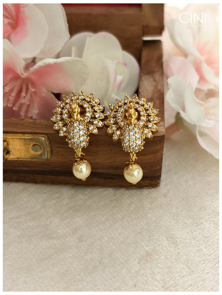 Peacock with Pearl Drops Stud
