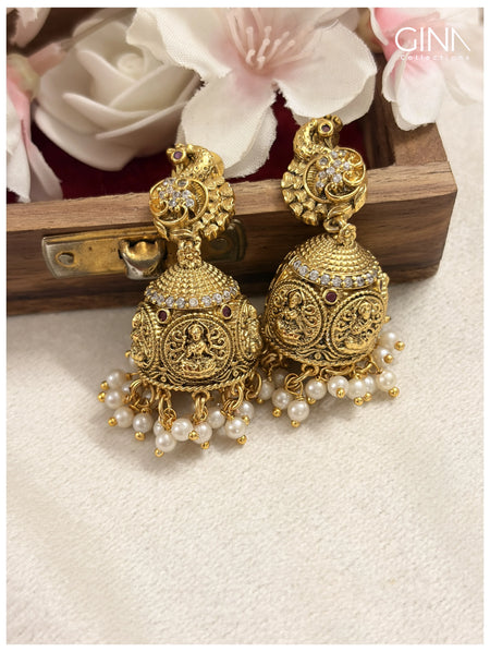 Coral Stone Lakshmi Necklace with Earrings Alternative View