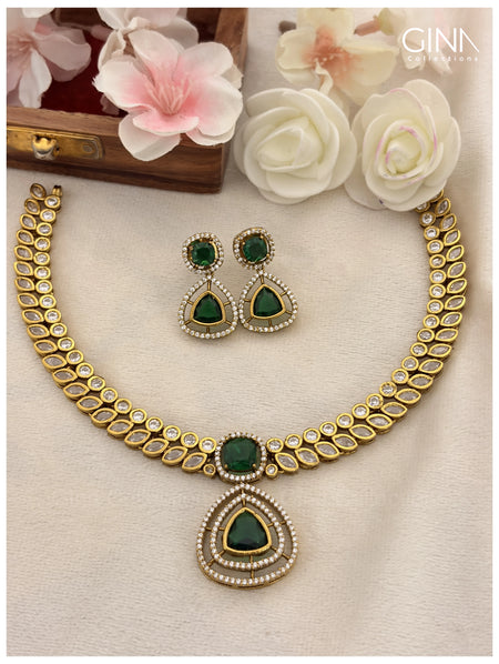 Triangle emerald Pendant Necklace