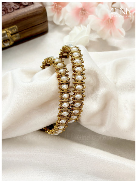 Antique Gold Bangles Alternative View