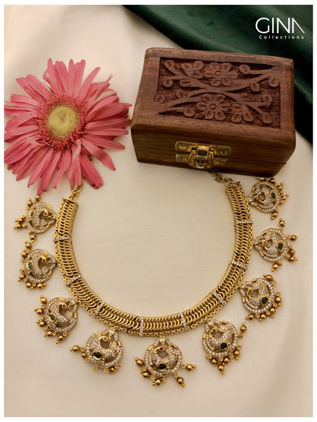 Jilebi Temp Nakshi Necklace with Gold Drops Alternative View
