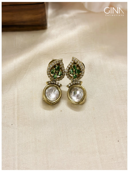 Polki Stone Mayuri Emerald Drop Necklace with Earrings Alternative View