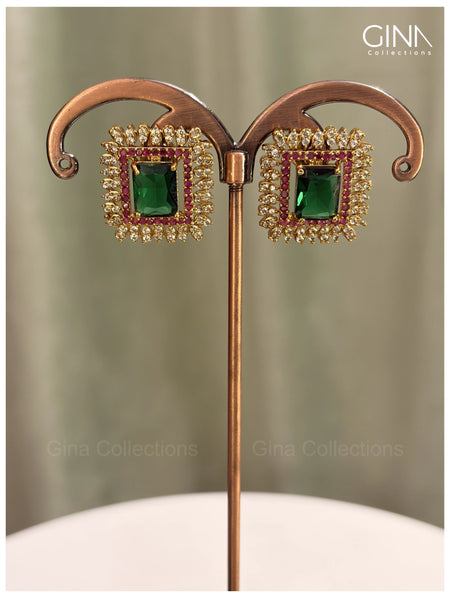 Gold Plated Hasli with Dominant Emerald Pendant Alternative View