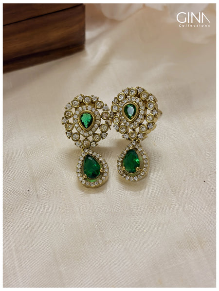 Emerald Teardrop with AD Stones Neck Set - Emerald Alternative View